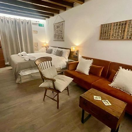 La Casa Del Cantero Pinilla del Valle Eksteriør billede