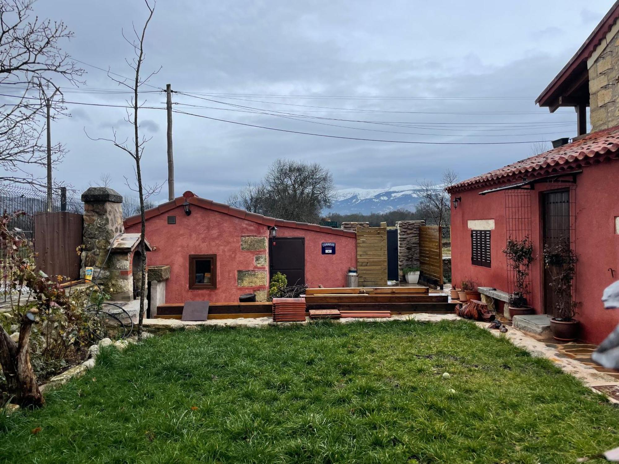 La Casa Del Cantero Pinilla del Valle Eksteriør billede