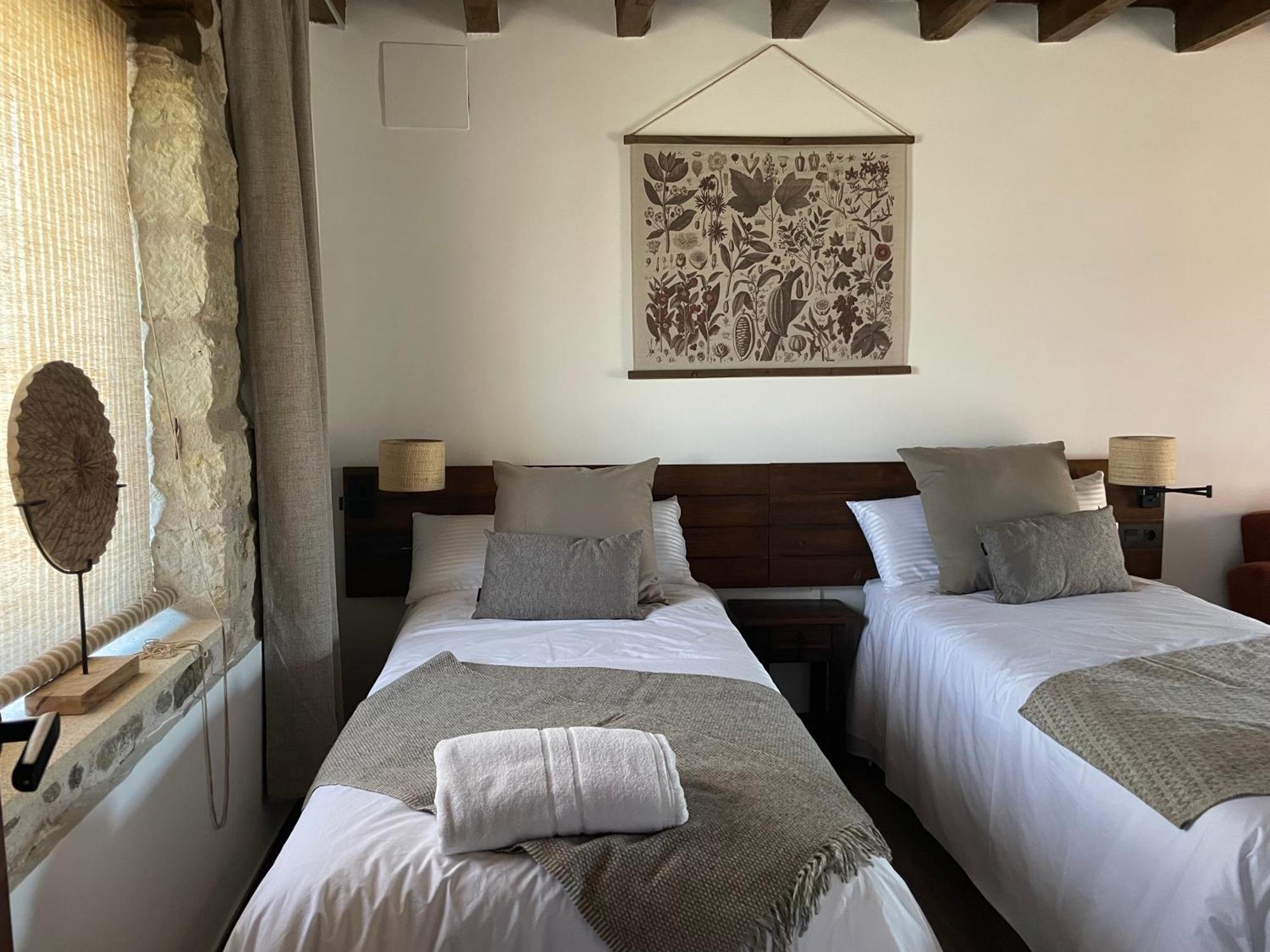 La Casa Del Cantero Pinilla del Valle Eksteriør billede