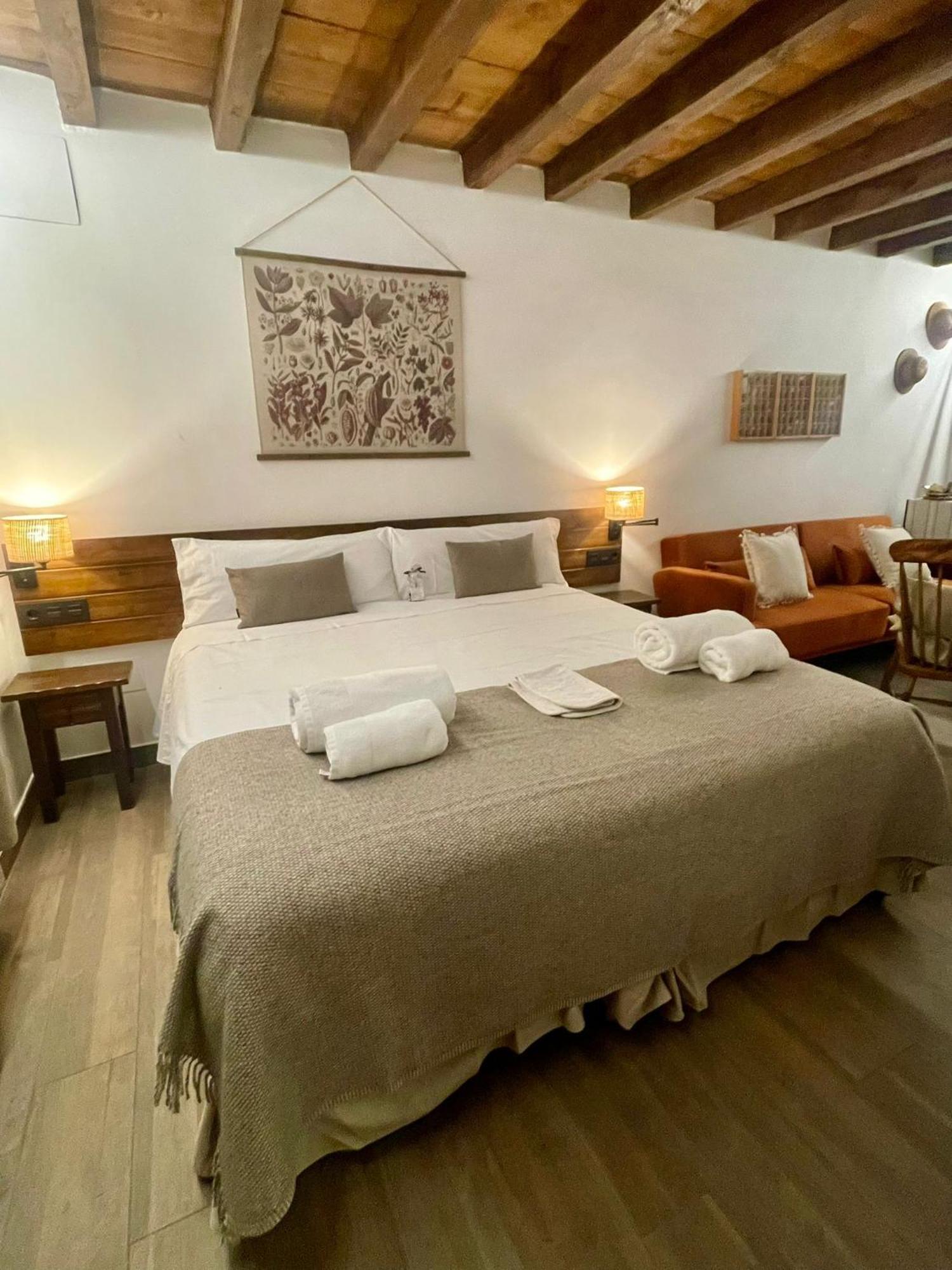 La Casa Del Cantero Pinilla del Valle Eksteriør billede