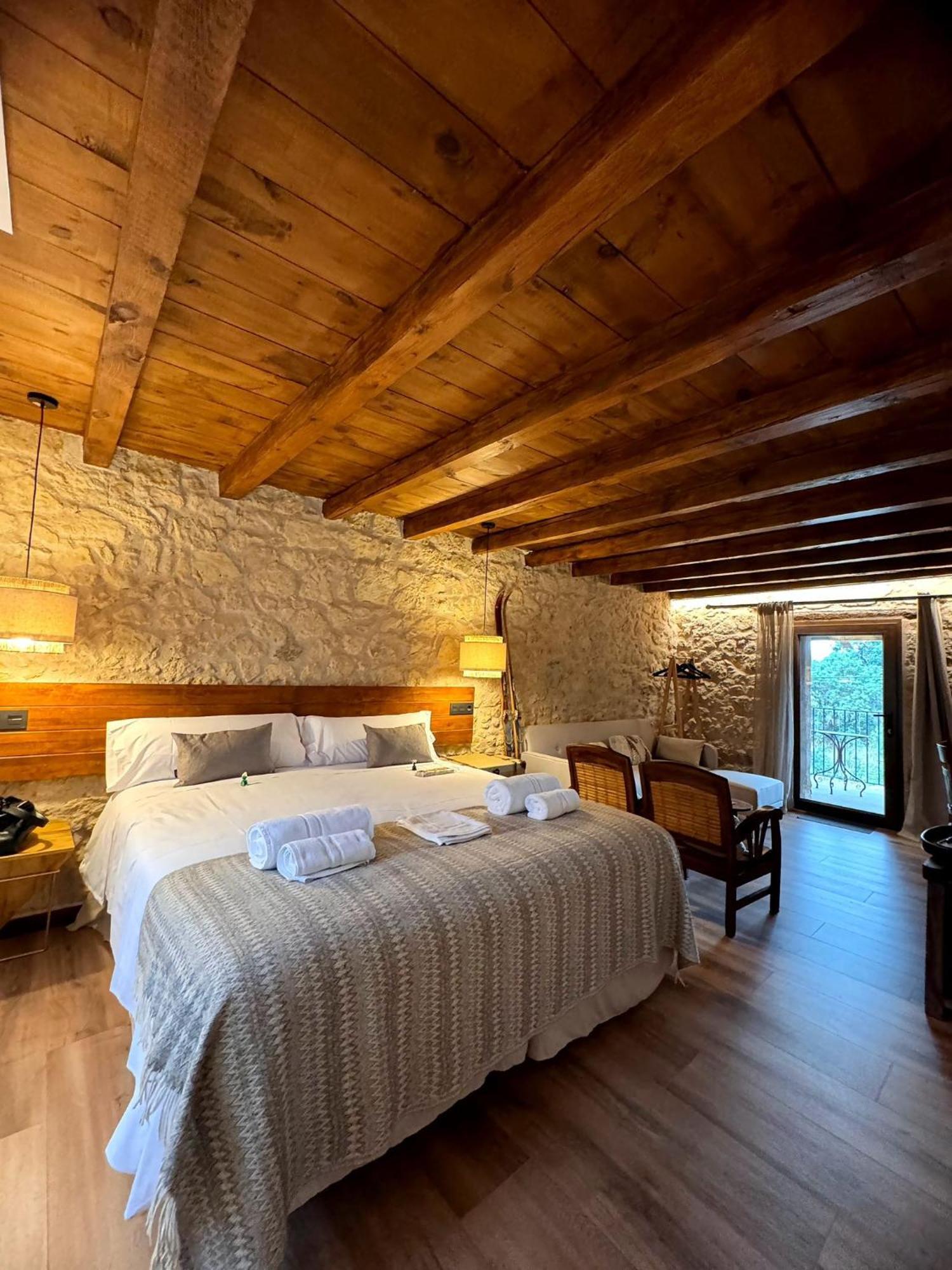 La Casa Del Cantero Pinilla del Valle Eksteriør billede