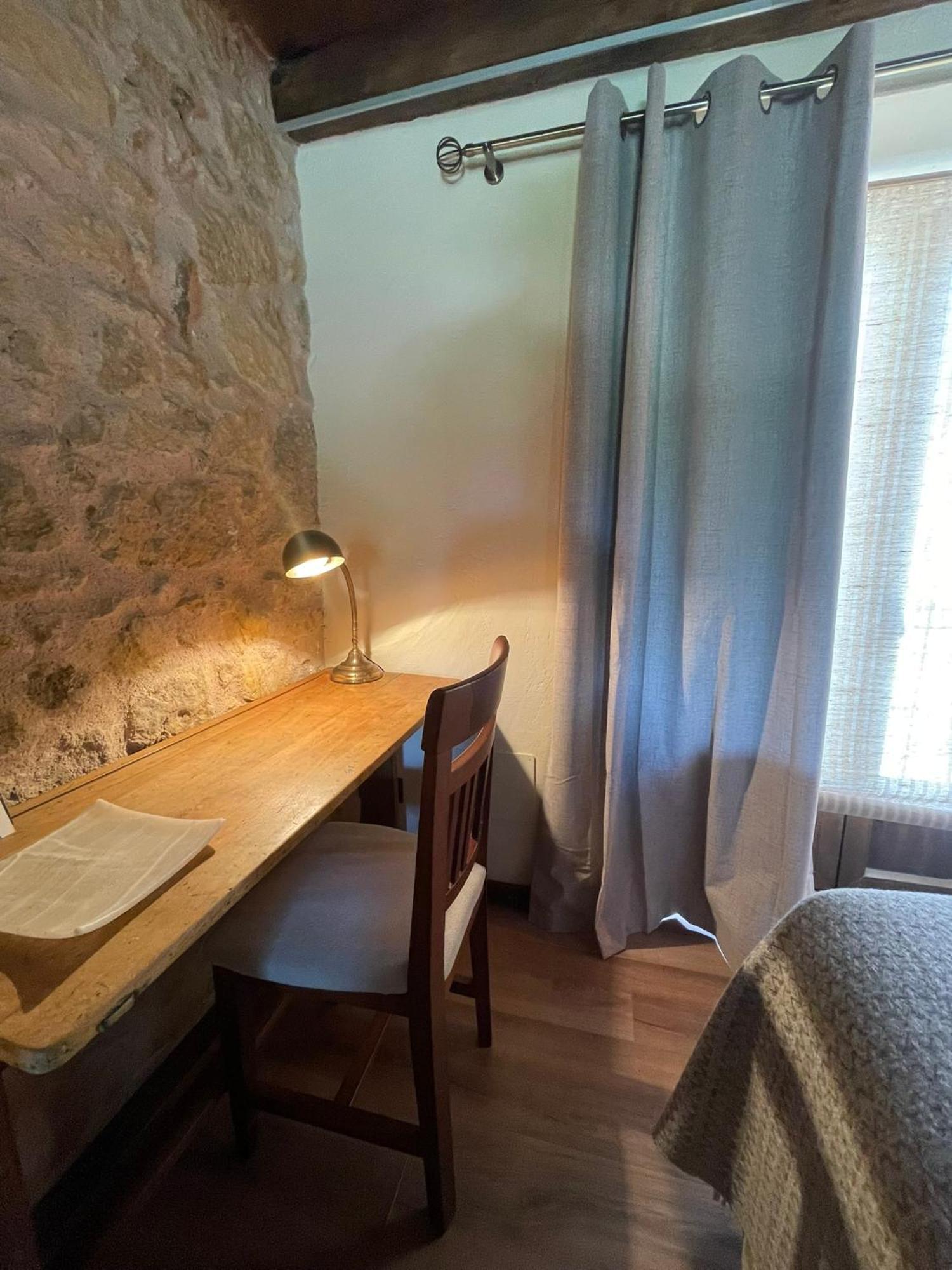 La Casa Del Cantero Pinilla del Valle Eksteriør billede