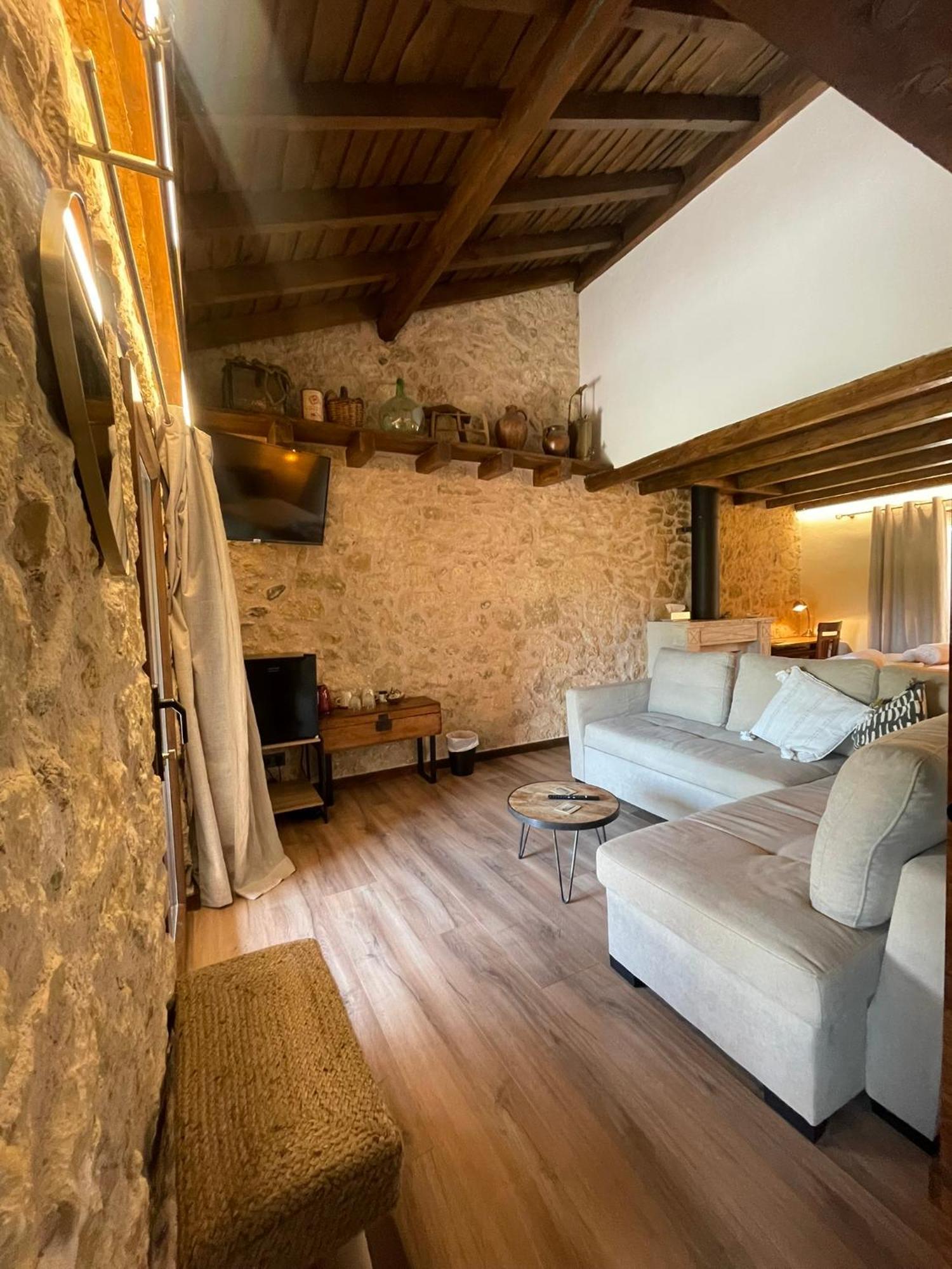La Casa Del Cantero Pinilla del Valle Eksteriør billede